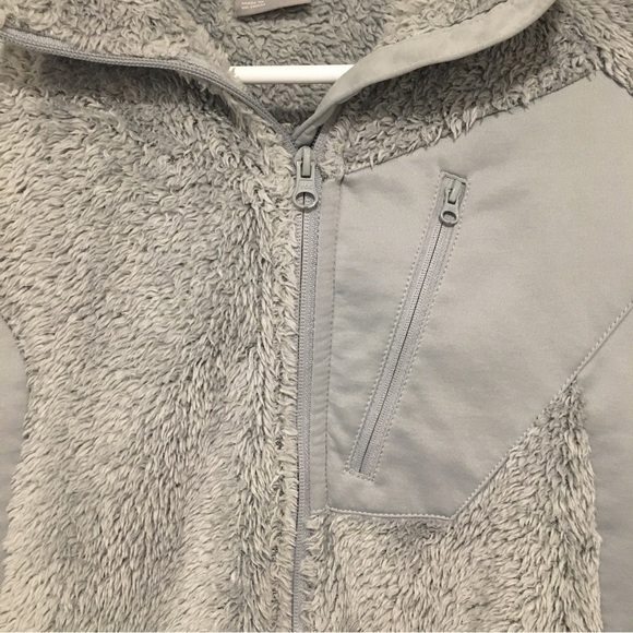 COLUMBIA Fuzzy Long Fleece / Fur Jacket: Full Zip, Cozy & Warm, Gray, Small - Picture 2 of 6